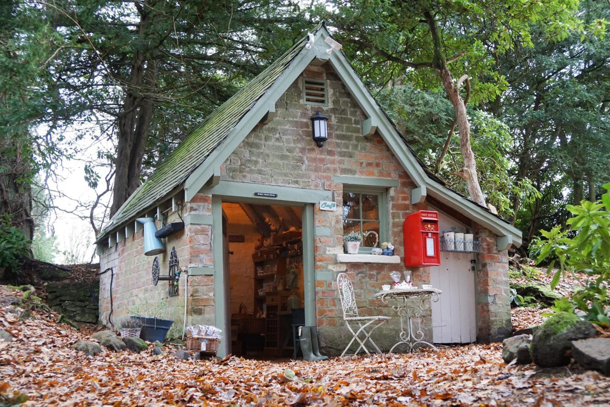 Luxury Woodland Lodge Retreat At Culdees Castle Крийф Екстериор снимка