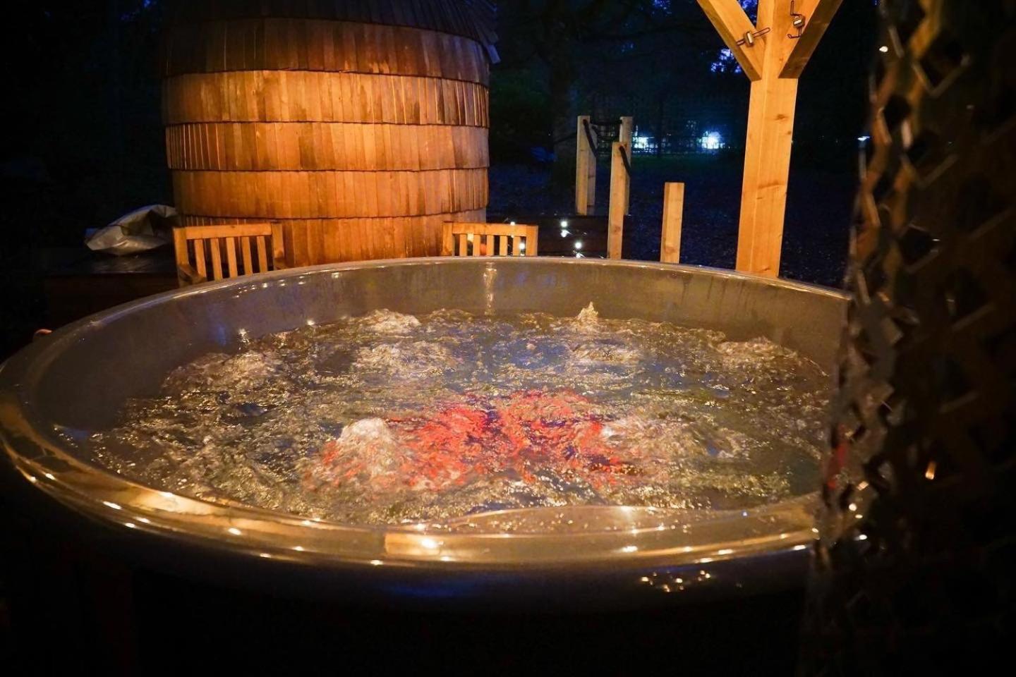 Luxury Woodland Lodge Retreat At Culdees Castle Крийф Екстериор снимка