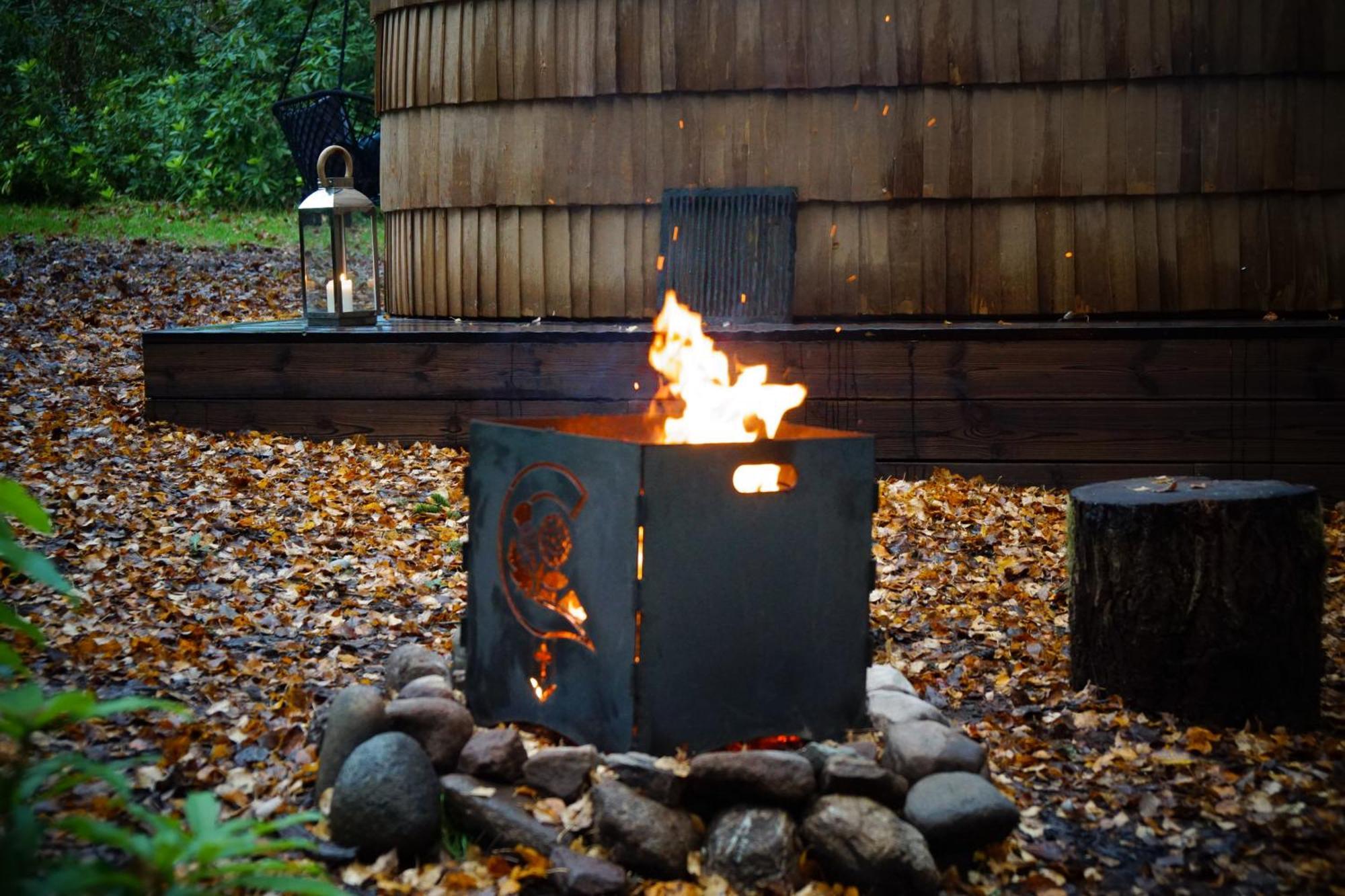 Luxury Woodland Lodge Retreat At Culdees Castle Крийф Екстериор снимка