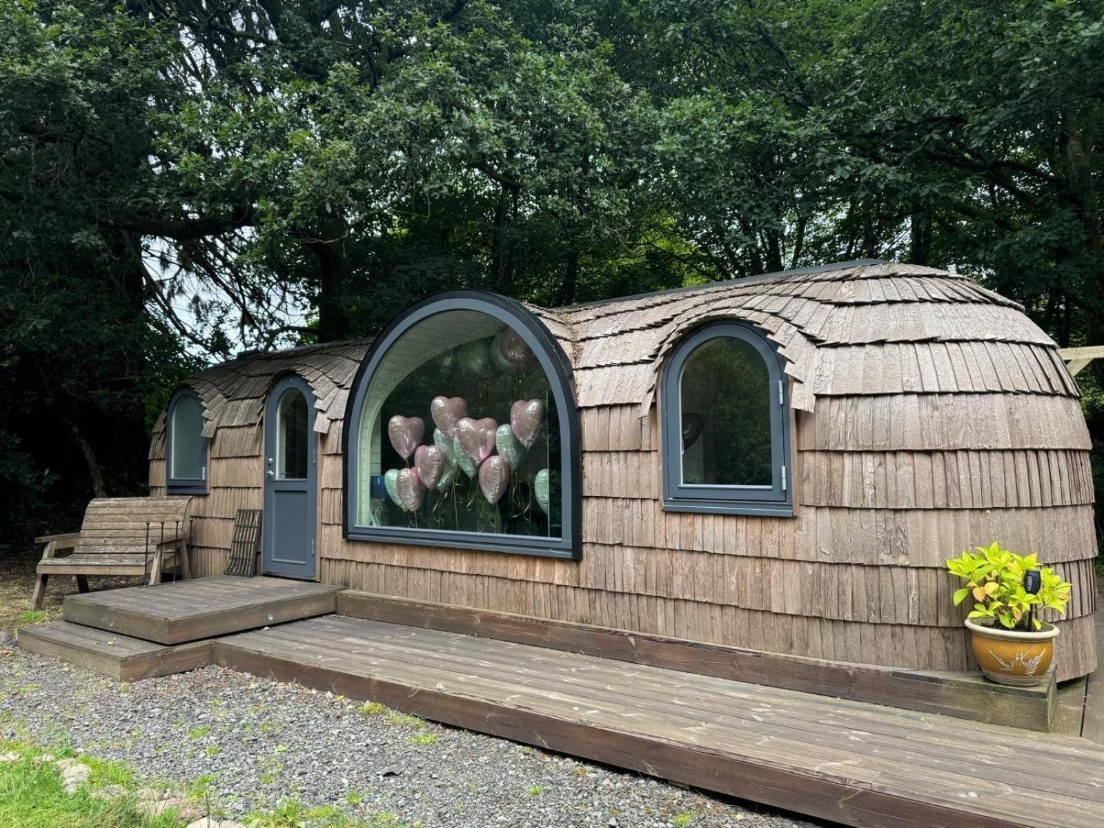 Luxury Woodland Lodge Retreat At Culdees Castle Крийф Екстериор снимка